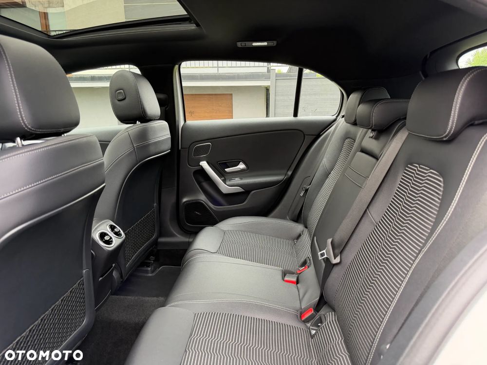 Mercedes-Benz Klasa A 250 Progressive 7G-DCT - 27