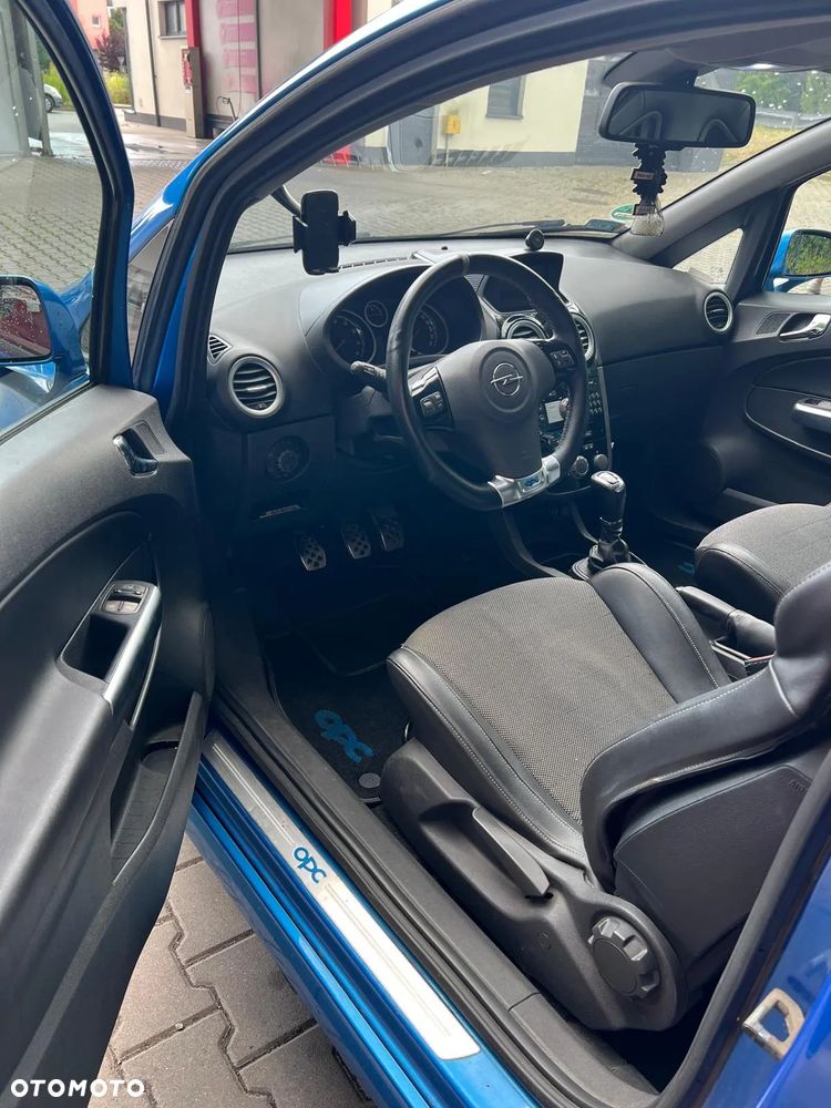 Opel Corsa 1.6T OPC - 31