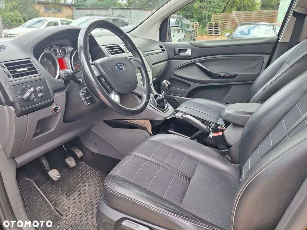 Ford Kuga 2.5 4x4 Titanium - 19