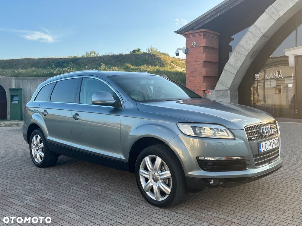 Audi Q7 - 1