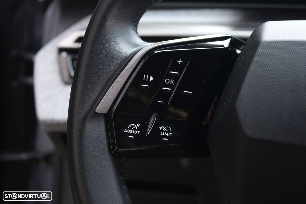 Peugeot 3008 1.2 Hybrid Allure e-DCS6 - 18