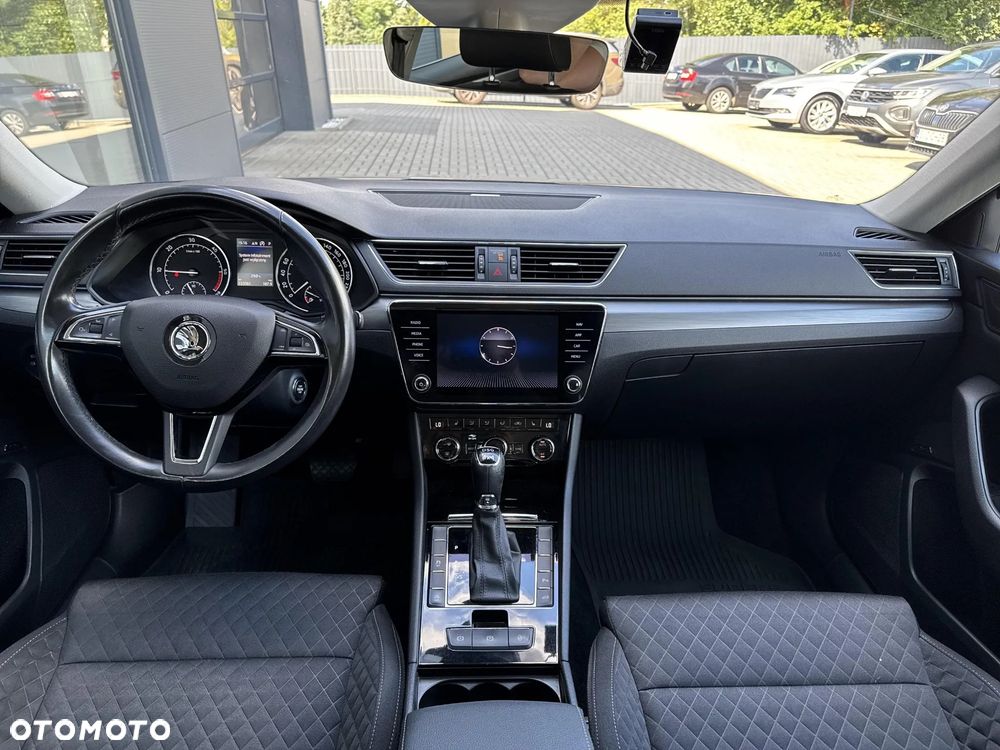 Skoda Superb 2.0 TDI 4x4 Style DSG - 8