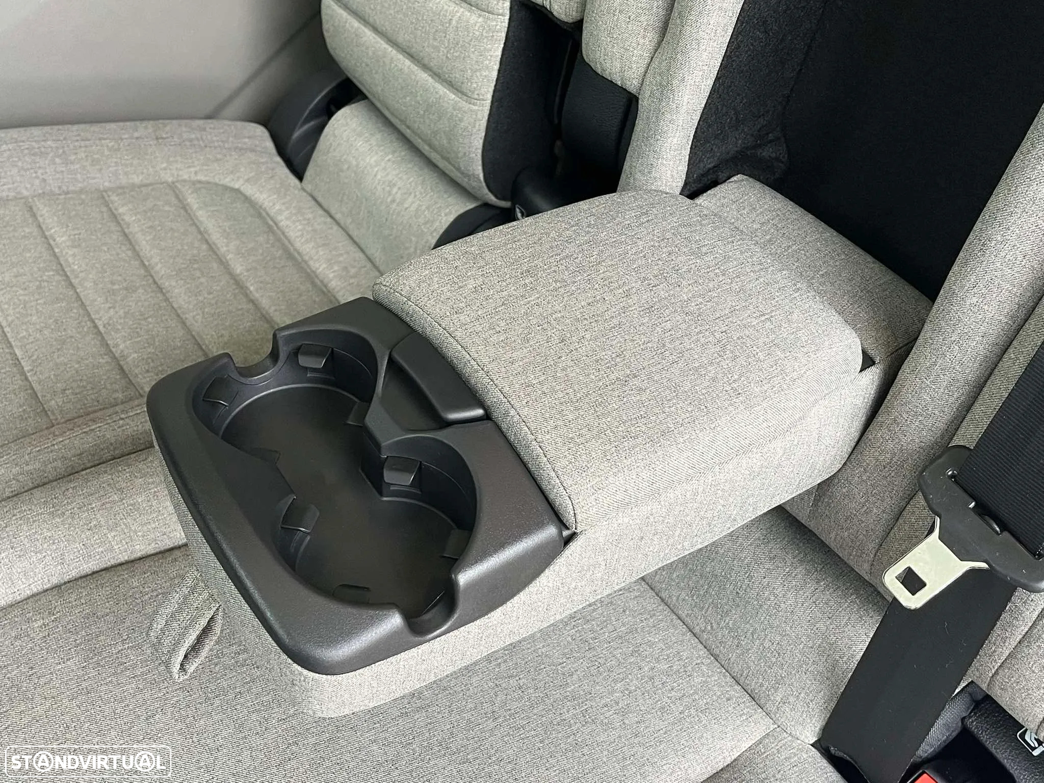 Ford Tourneo Connect Grand 1.5 TDCi Titanium - 40