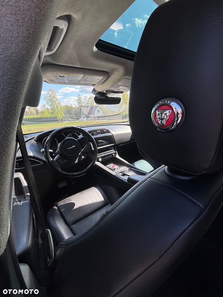 Jaguar F-Pace 25t AWD Prestige - 23