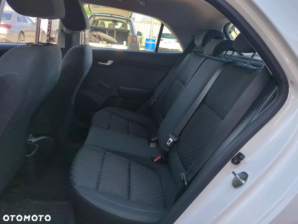 Kia Rio 1.2 M - 12