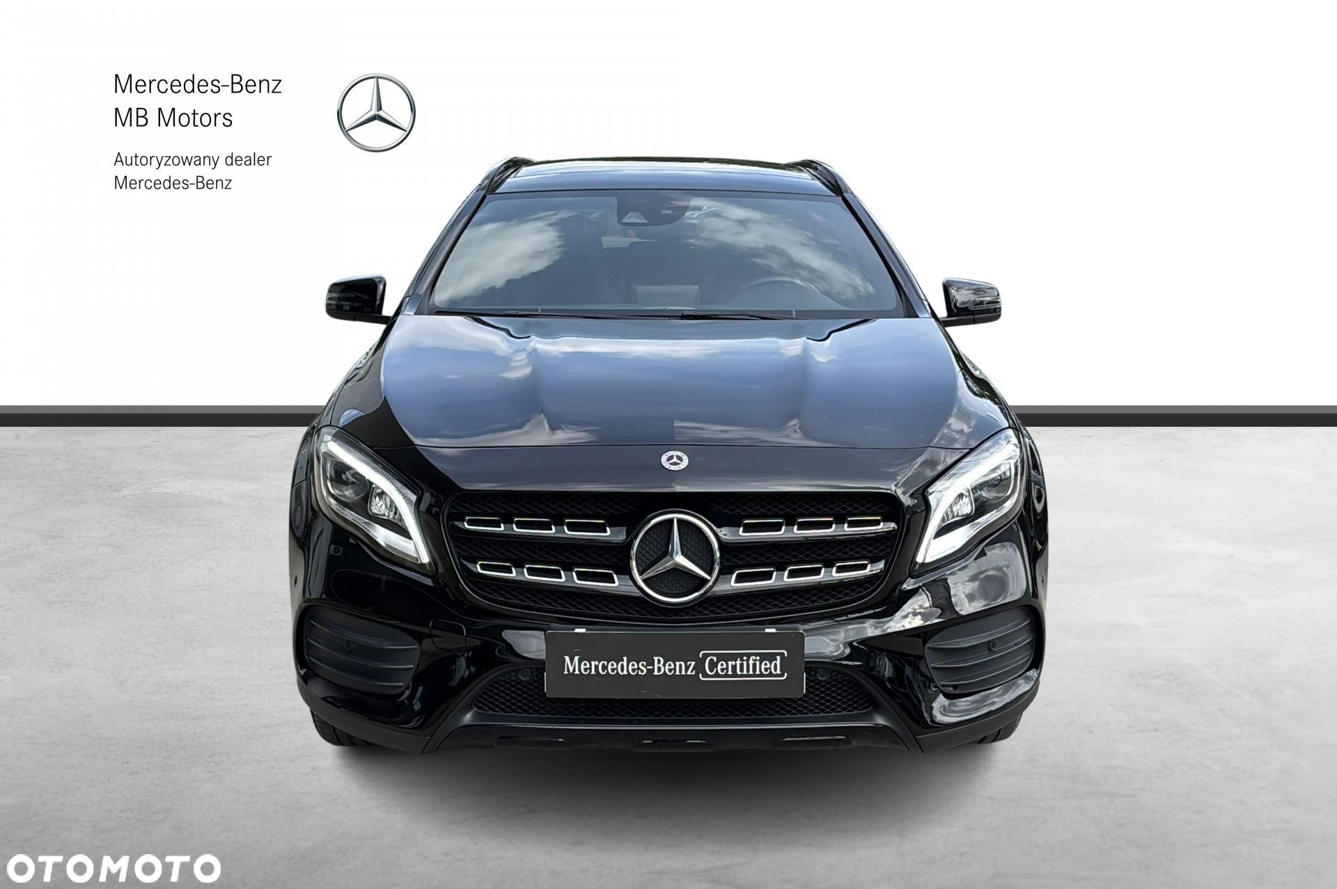 Mercedes-Benz GLA - 8