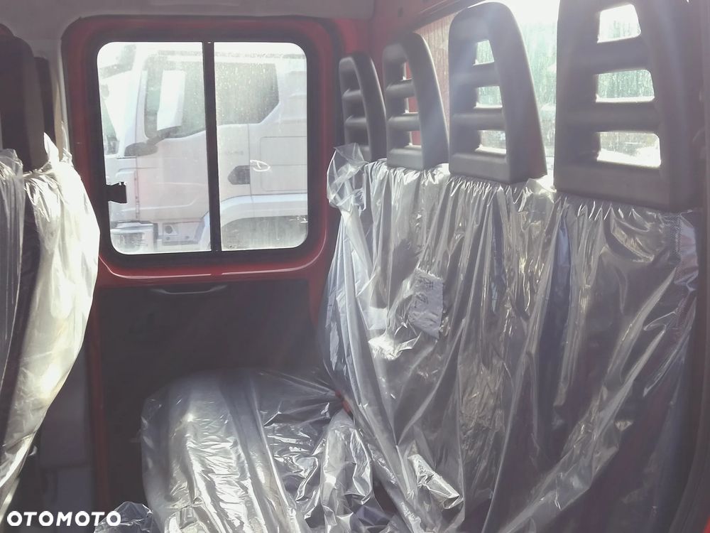 Iveco 35S16D DiGiCROSS - 13