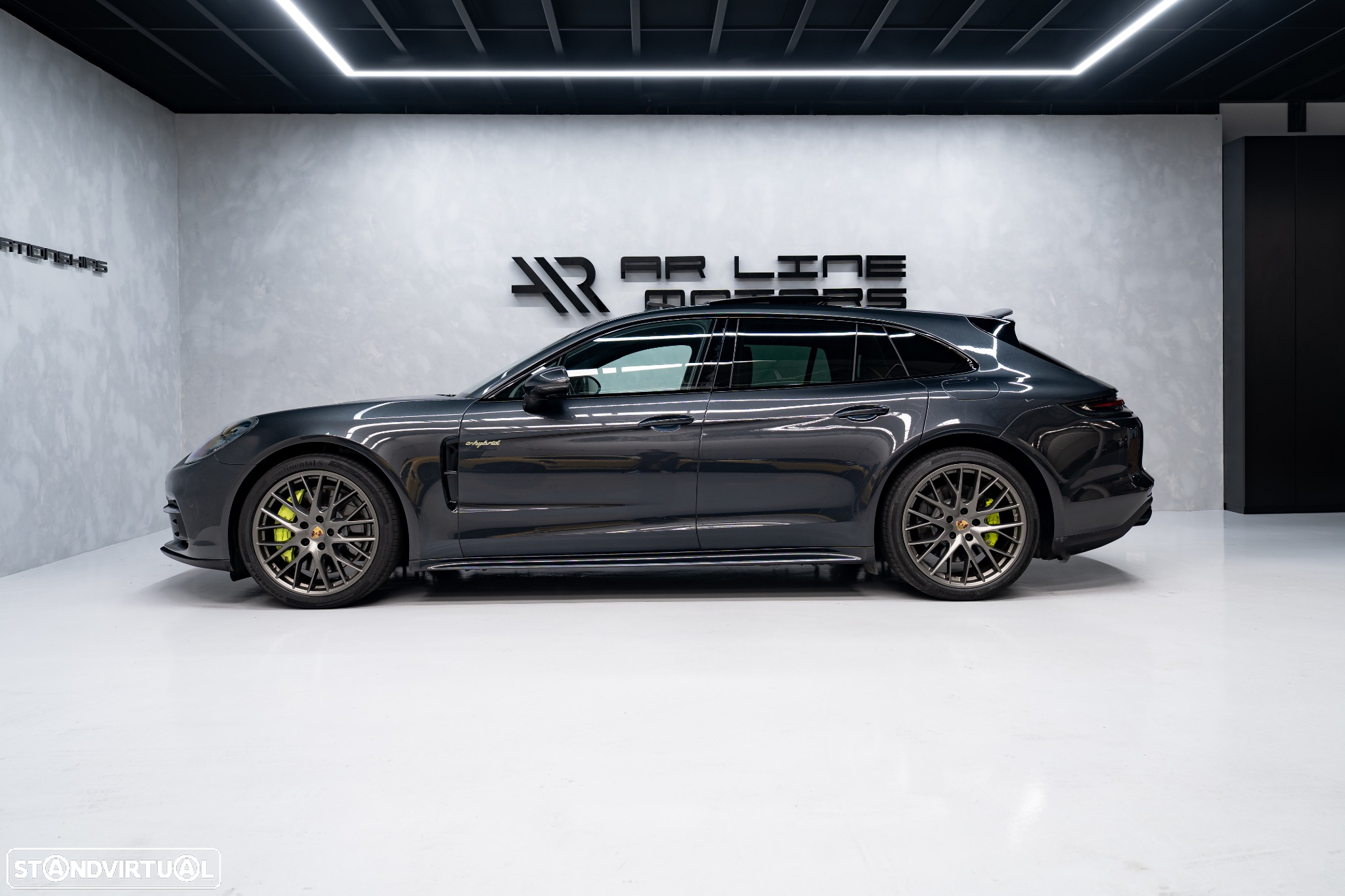 Porsche Panamera Sport Turismo 4 E-Hybrid - 14