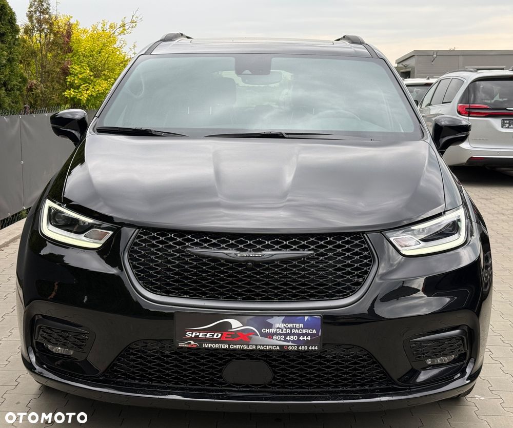 Chrysler Pacifica - 4