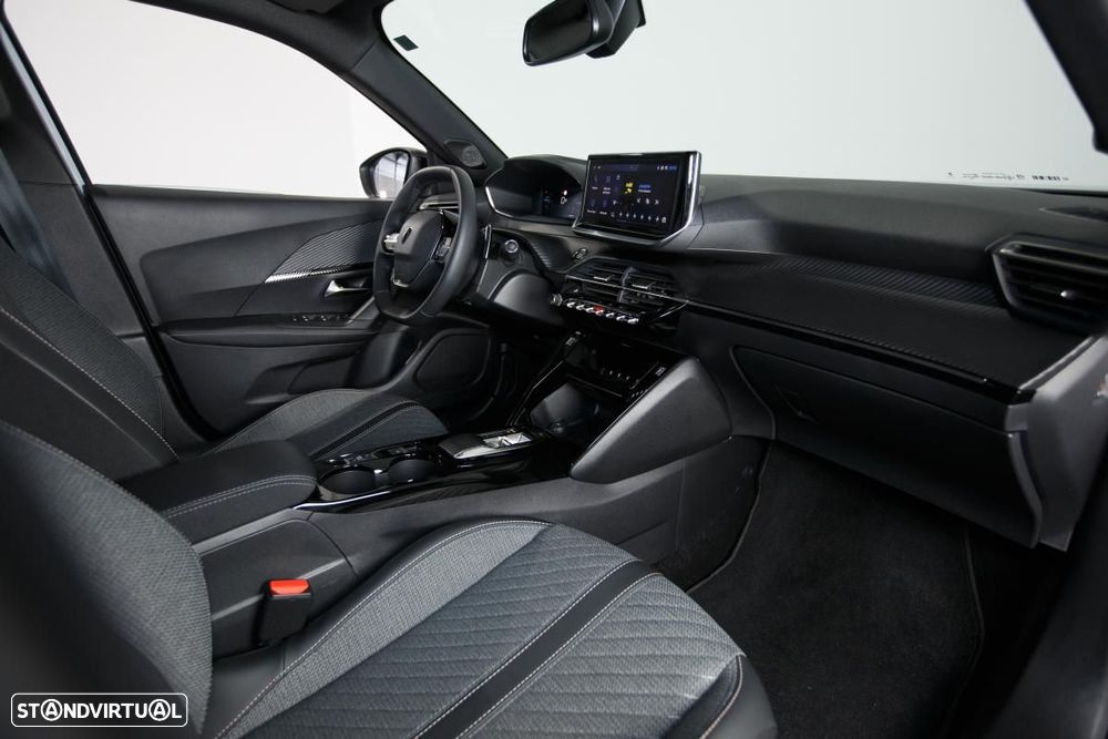 Peugeot 2008 1.2 PureTech Allure EAT8 - 9