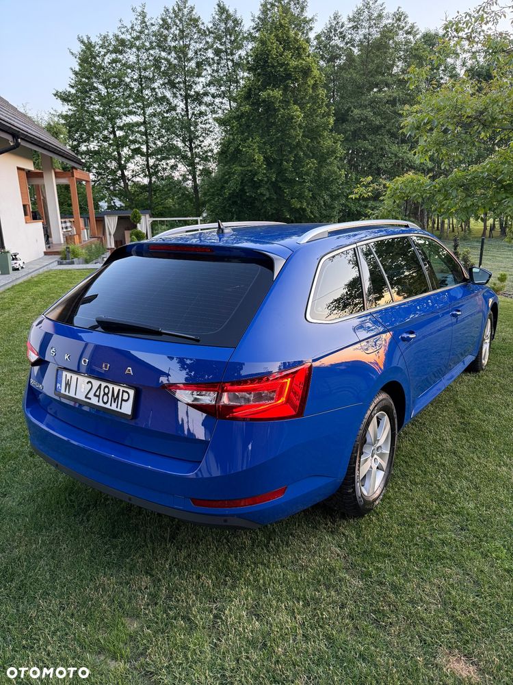 Skoda Superb 2.0 TDI SCR Ambition DSG - 16