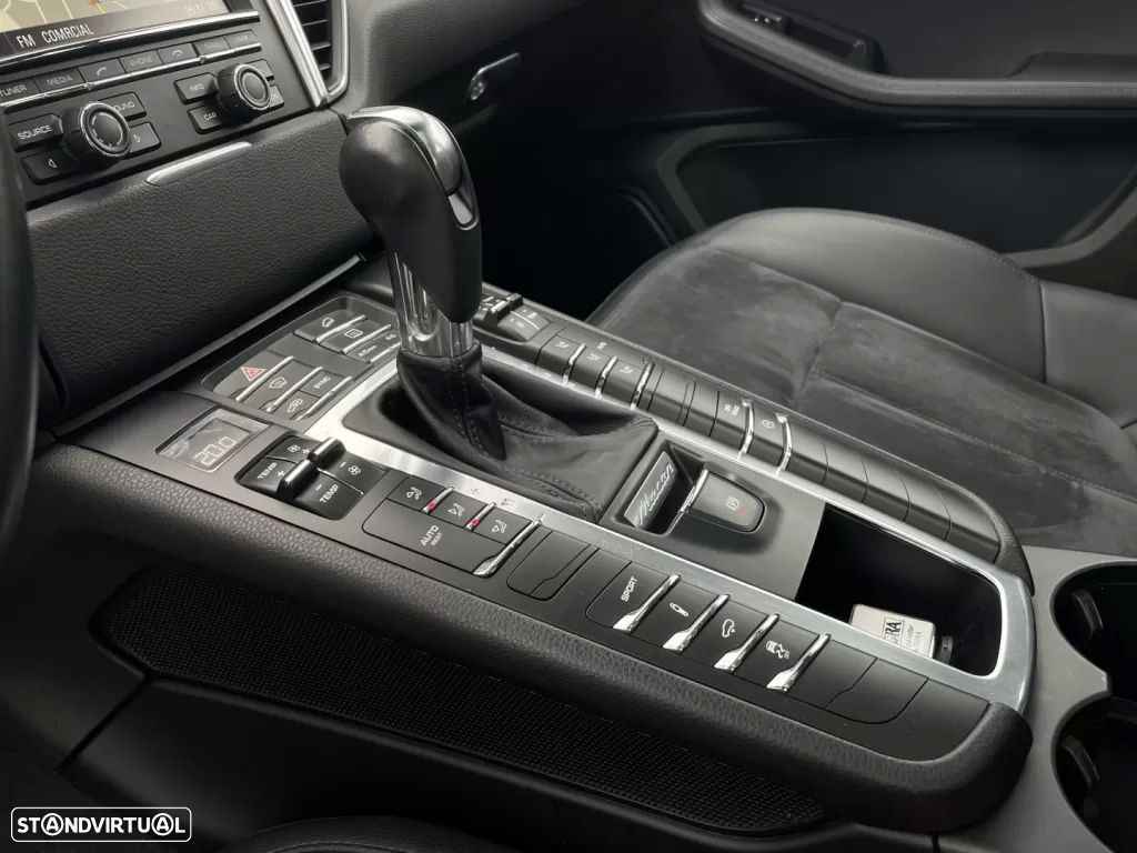 Porsche Macan S - 33
