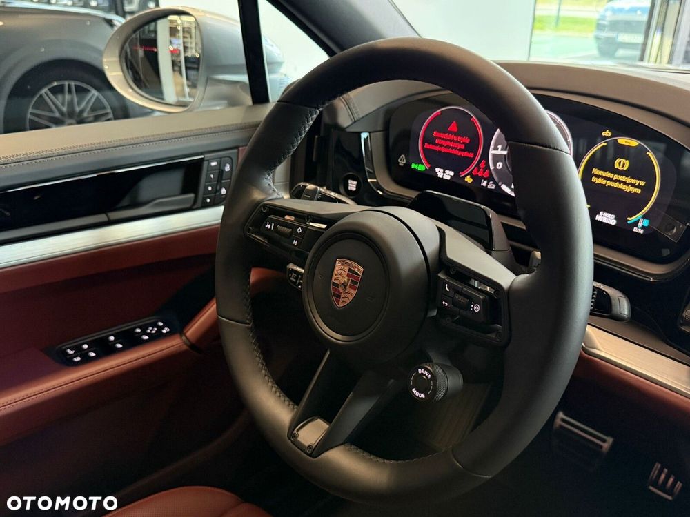 Porsche Cayenne - 25