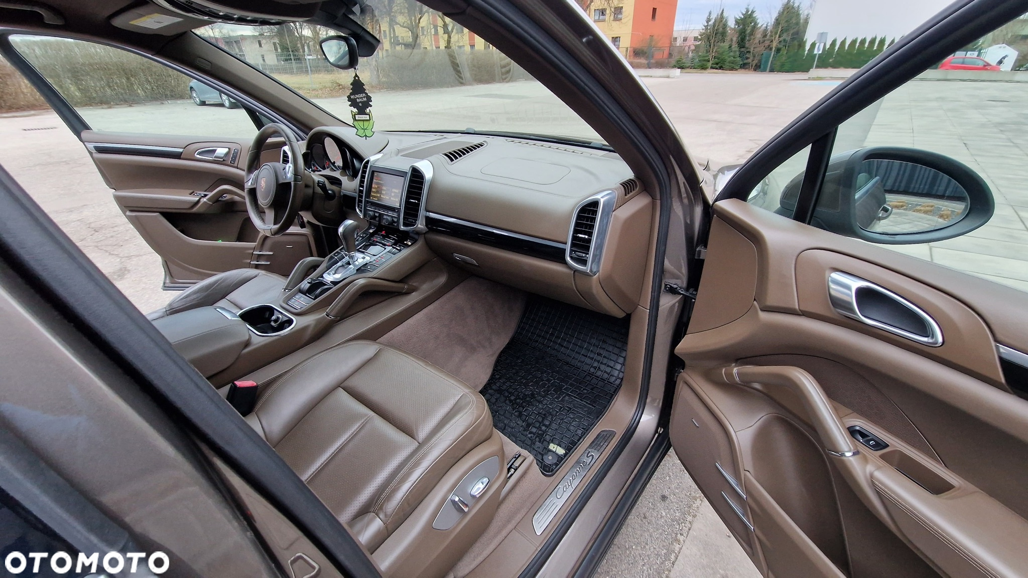 Porsche Cayenne S - 25