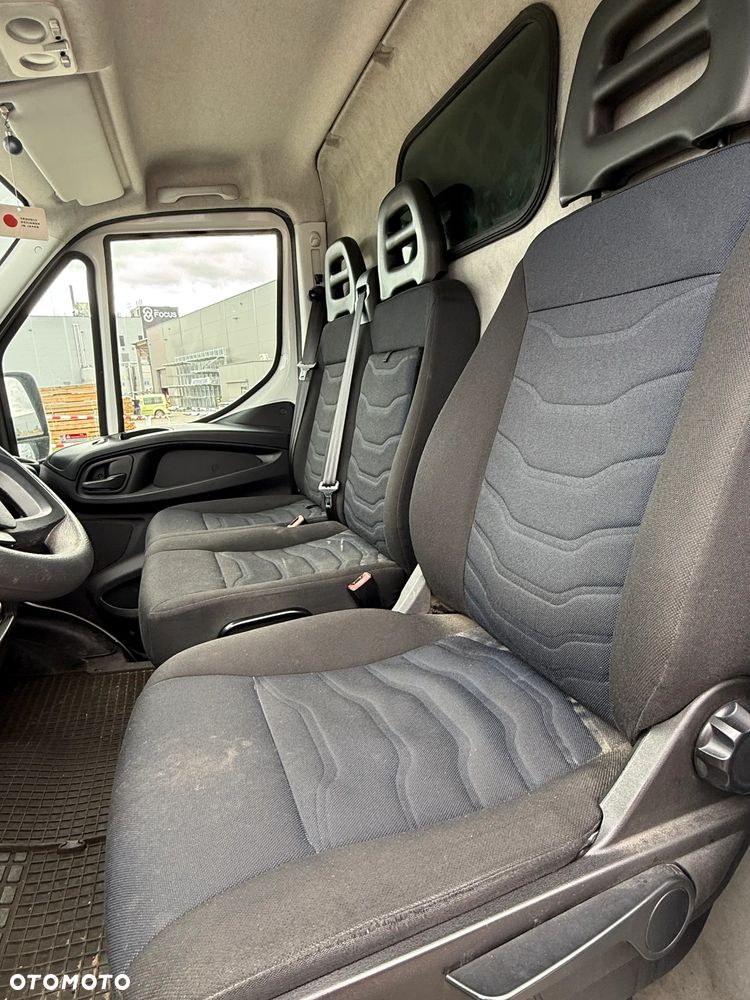 Iveco DAILY - 12
