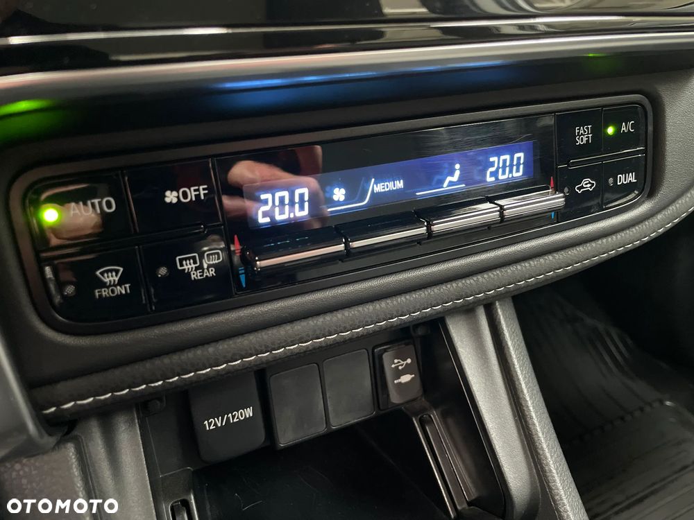 Toyota Corolla 1.6 Comfort - 23