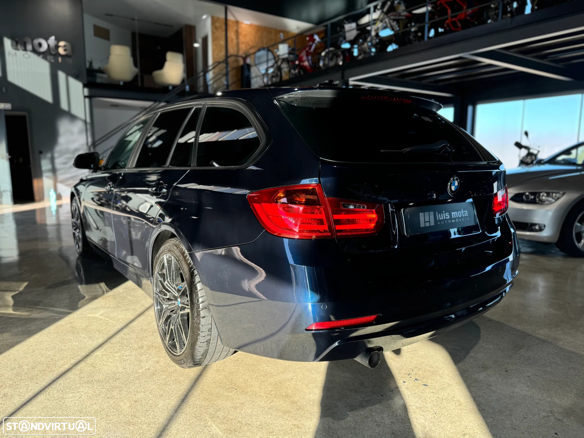 BMW 318 d Touring Line Sport - 13