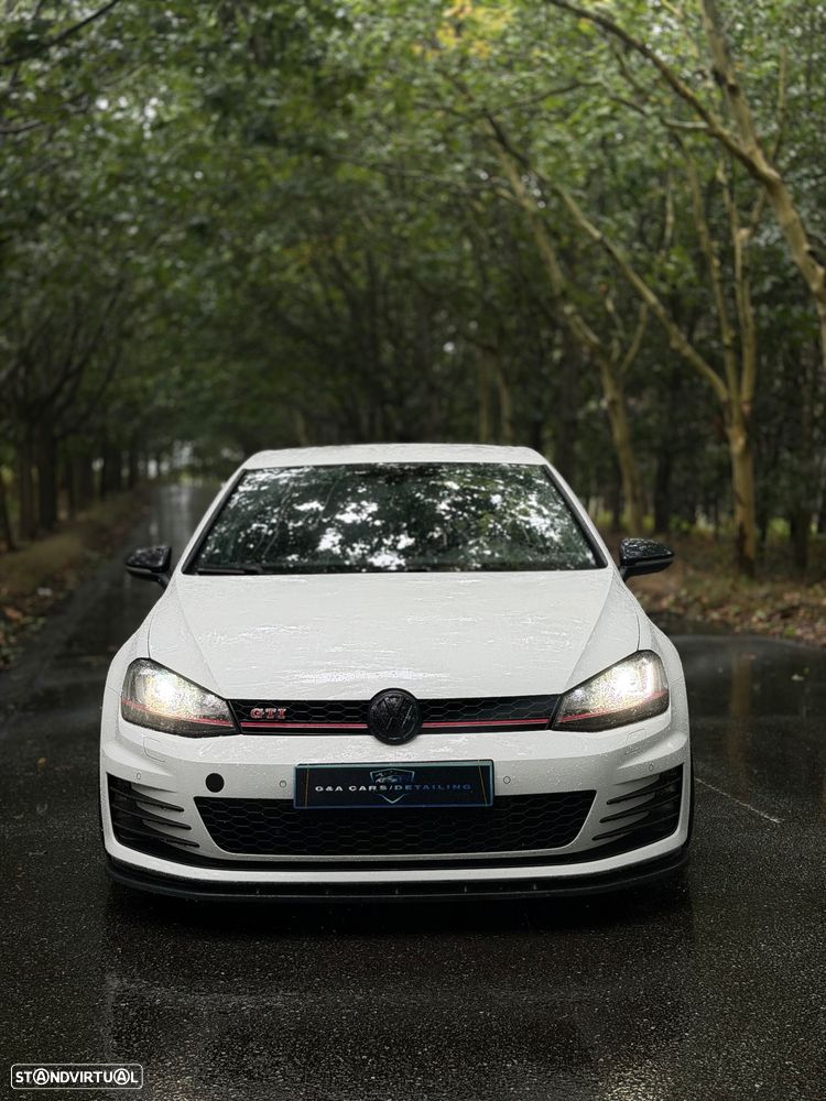 Volkswagen Golf GTI Performance BlueMotion DSG — fotografia 2