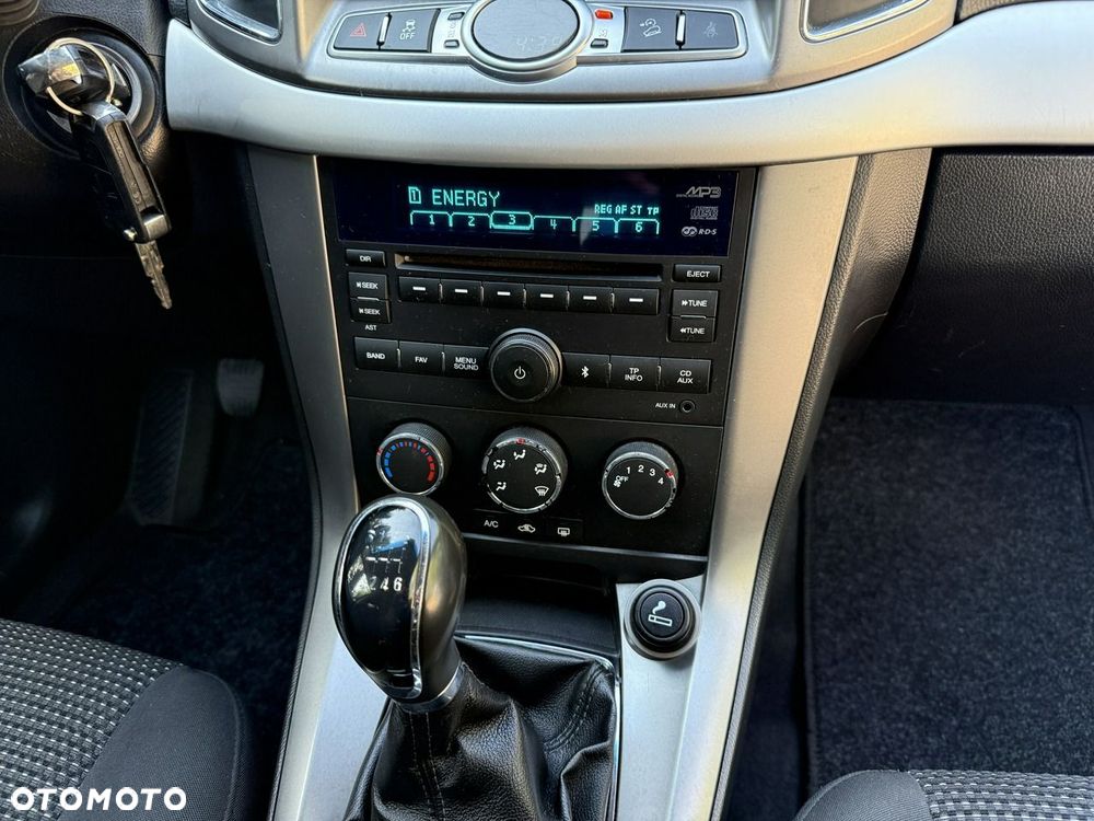 Chevrolet Captiva - 21