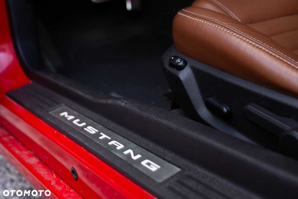 Ford Mustang 3.7 V6 Premium - 26