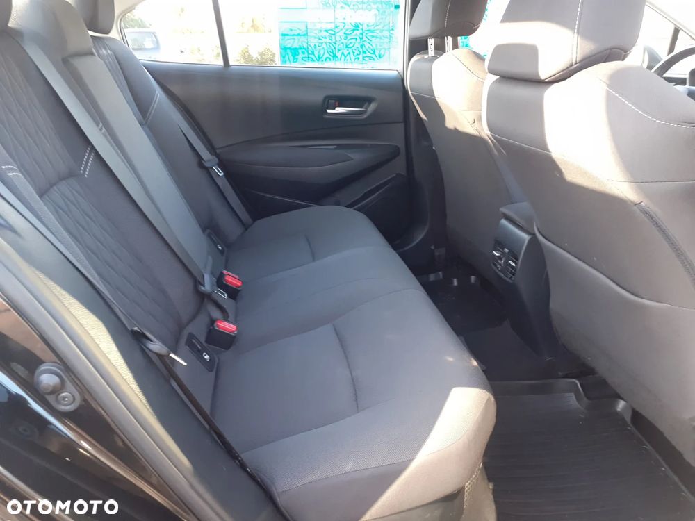 Toyota Corolla 1.8 Hybrid Comfort - 23