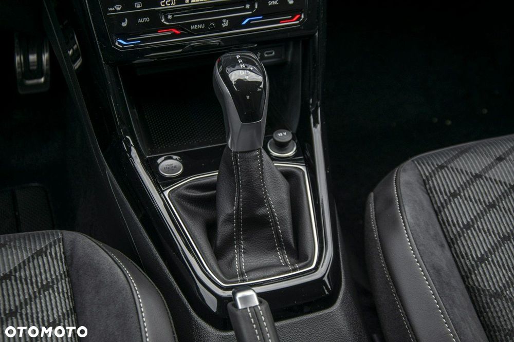 Volkswagen T-Cross - 19