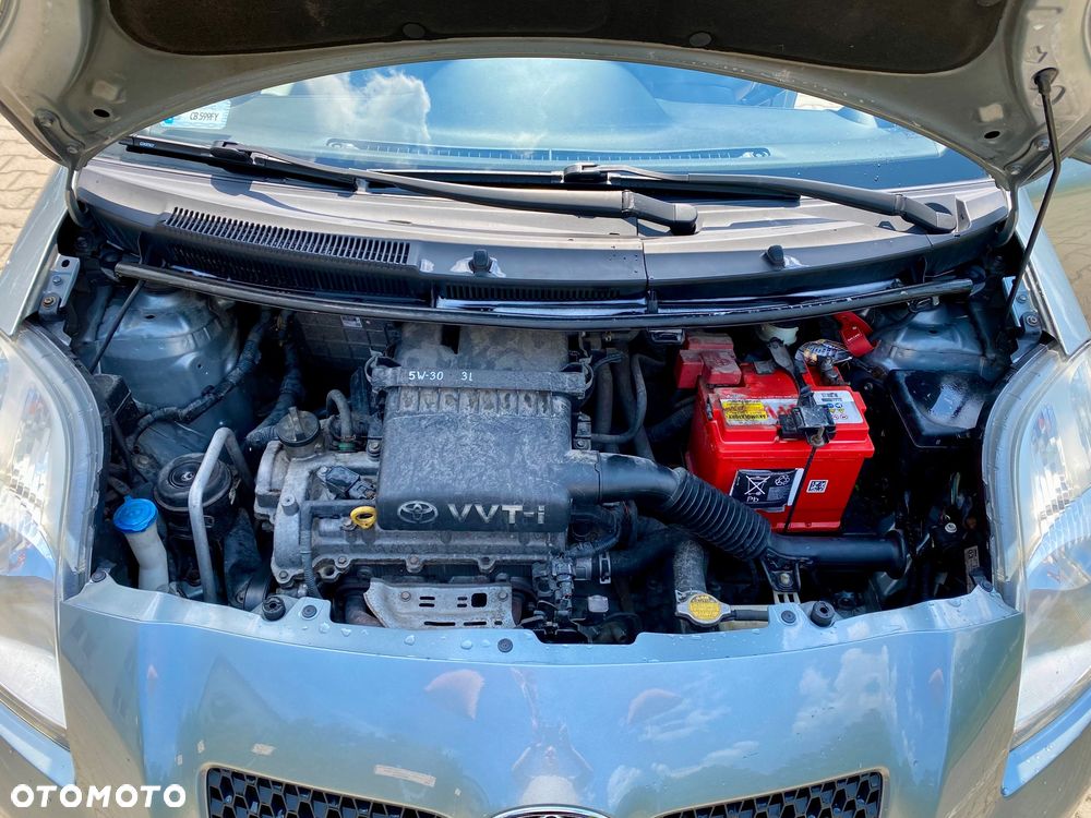 Toyota Yaris 1.3 Luna - 17