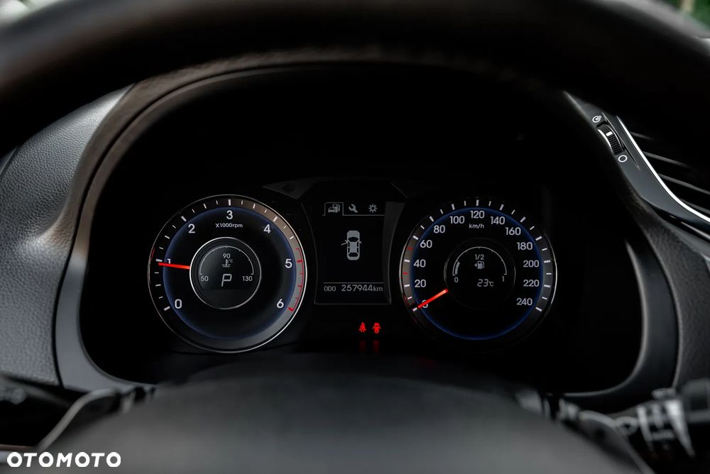 Hyundai i40 Kombi 1.7 CRDi DCT Premium - 29