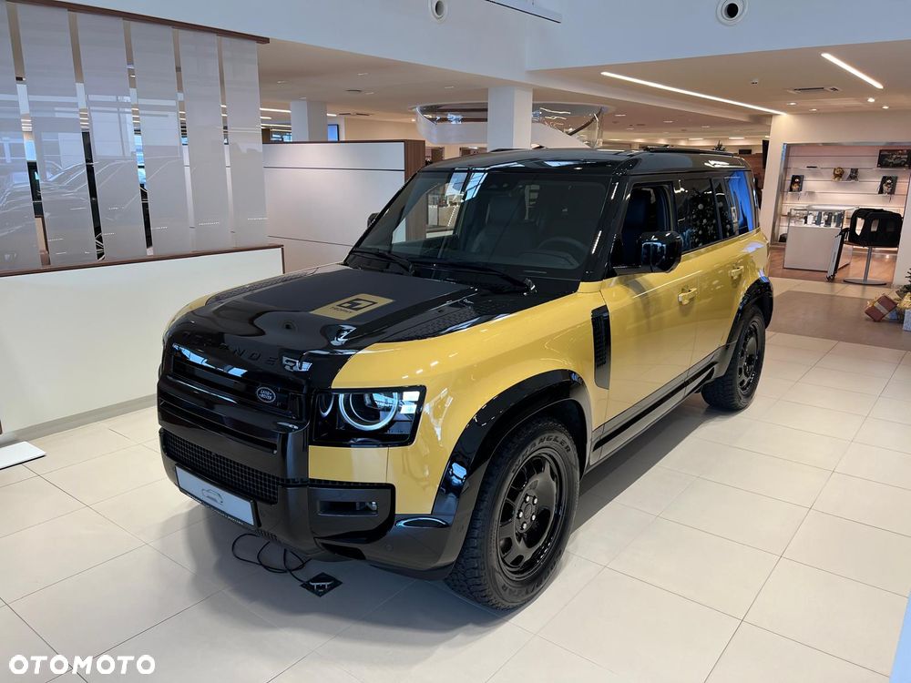 Land Rover Defender - 1