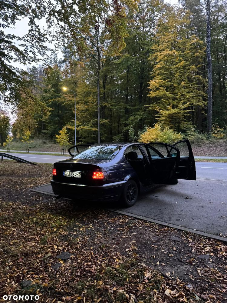 BMW Seria 3 316i - 12