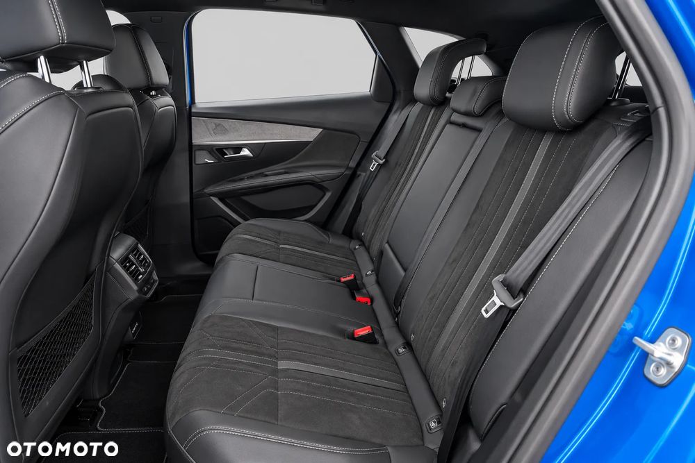 Peugeot 3008 1.6 PureTech Hybrid4 PHEV GT Pack S&S EAT8 - 24
