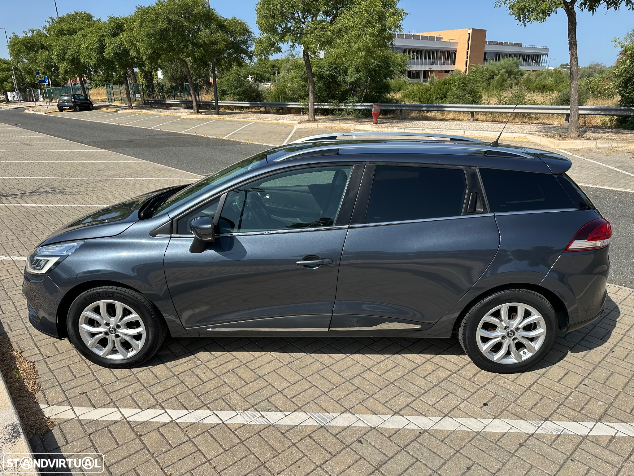 Renault Clio Sport Tourer (Energy) dCi 90 Start & Stop EDC INTENS - 2