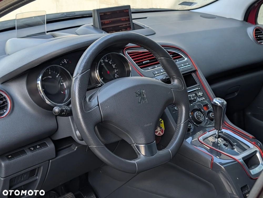 Peugeot 5008 1.6 THP Premium - 11