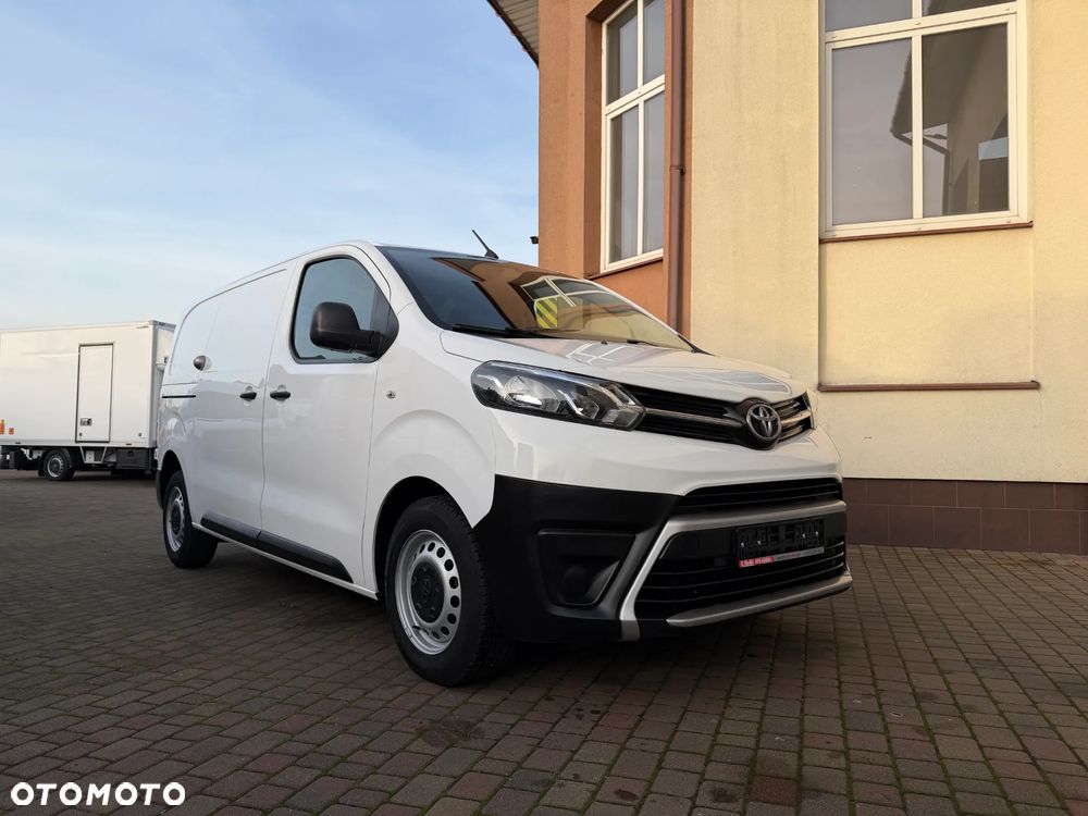 Toyota Proace 2,0 L2H1 - 4
