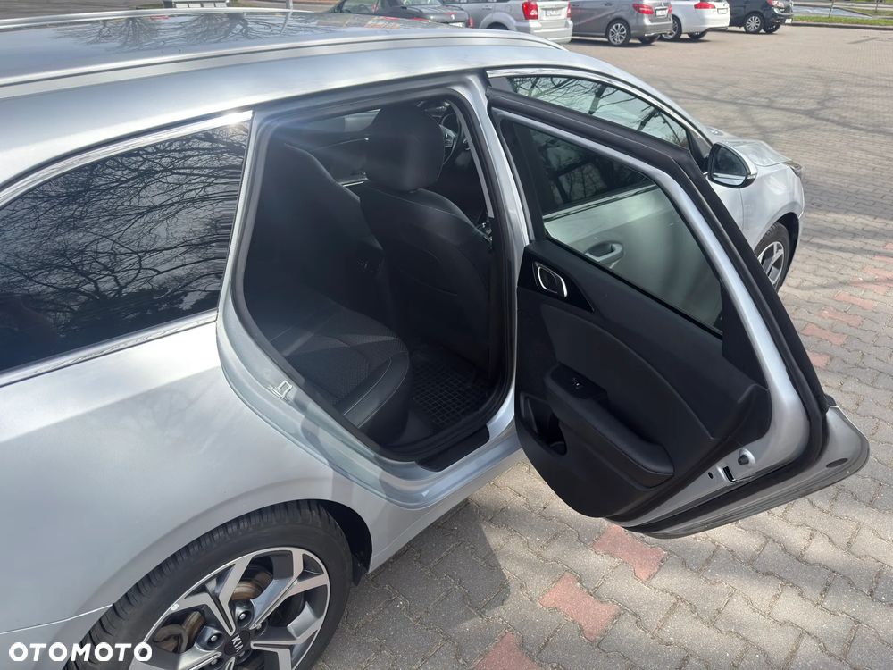 Kia Ceed 1.6 CRDi mHEV L Business Line DCT - 8