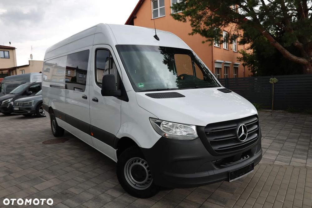 Mercedes-Benz Sprinter - 1