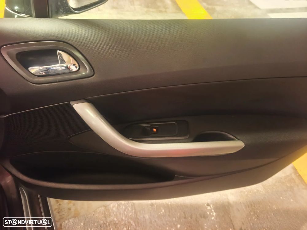 Peugeot 308 SW 1.6 e-HDi Allure CVM6 - 12