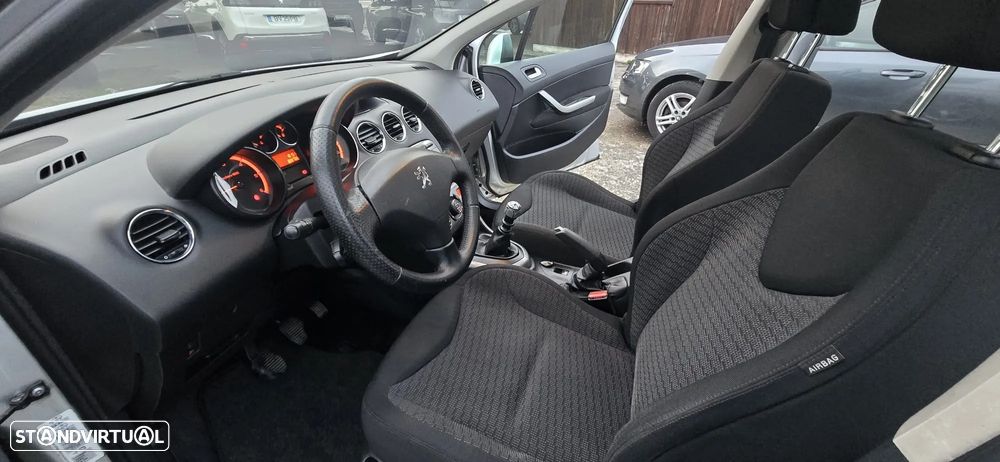 Peugeot 308 SW 1.6 HDi Premium CVM6 - 13