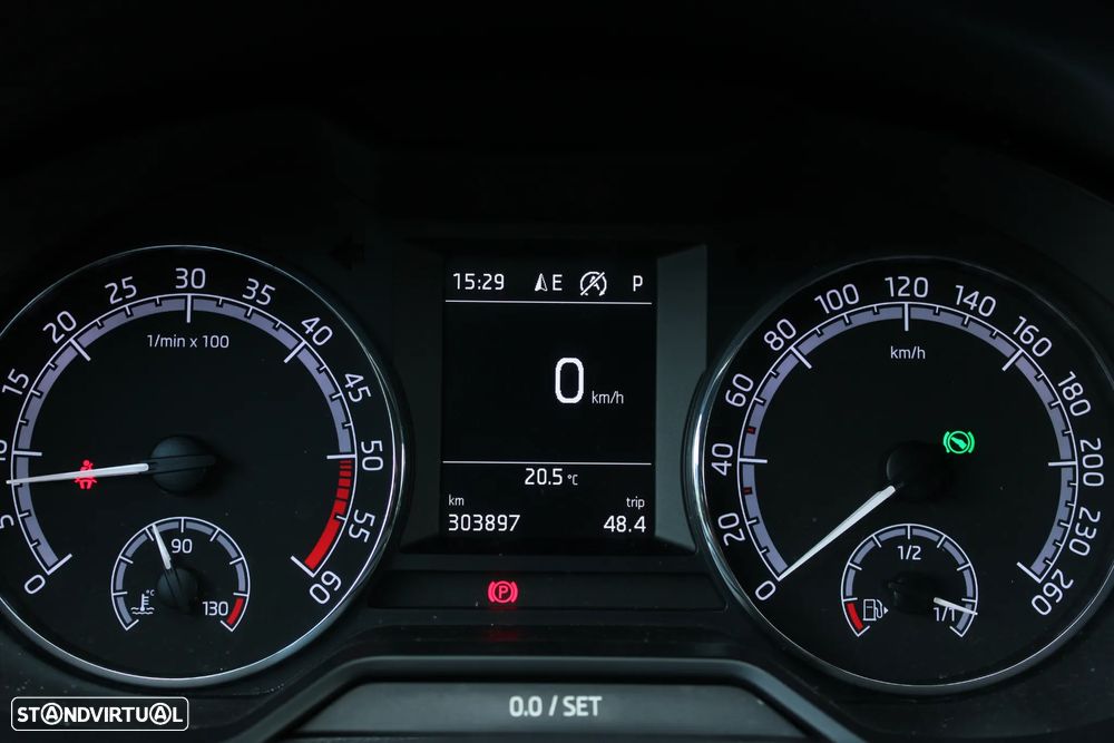 Skoda Octavia 1.6 TDI Business Line DSG - 20