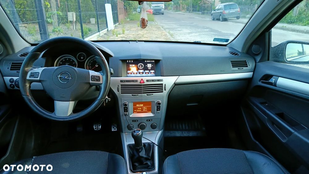 Opel Astra 2.0 Turbo Cosmo - 13