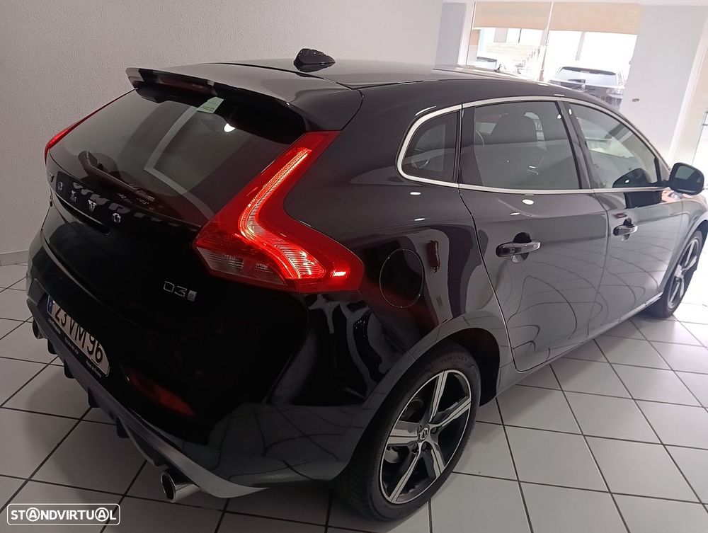 Volvo V40 2.0 D3 R-Design - 11