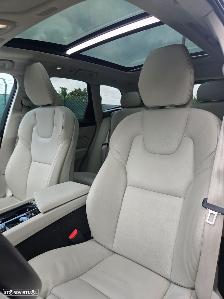 Volvo XC 60 - 8