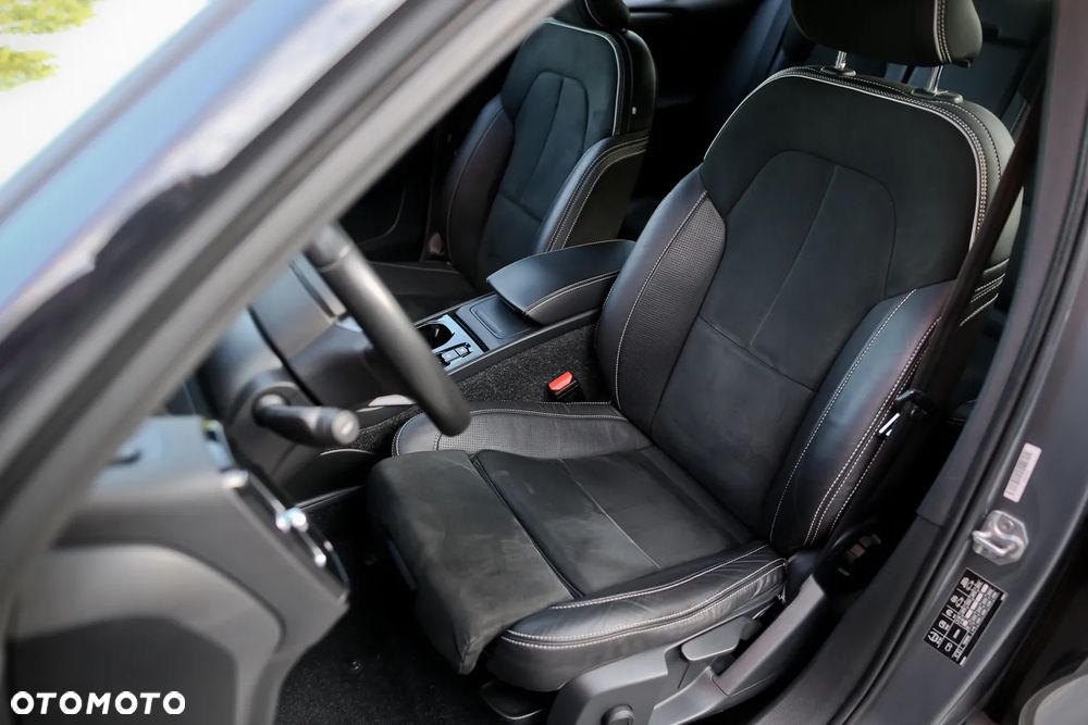Volvo XC 40 D3 AWD Geartronic R-Design - 19