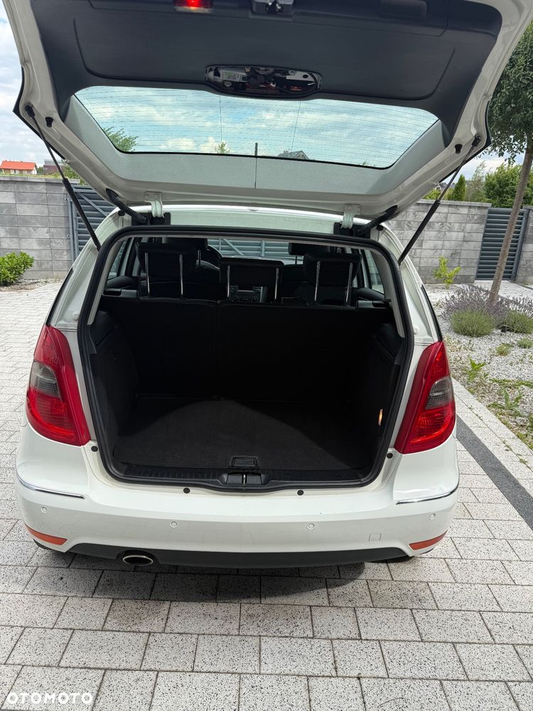 Mercedes-Benz Klasa A 180 BlueEFFICIENCY Avantgarde - 20