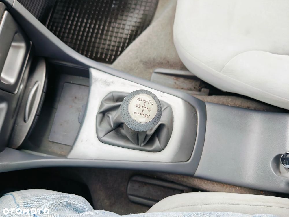 Honda City 1.4 Comfort - 25