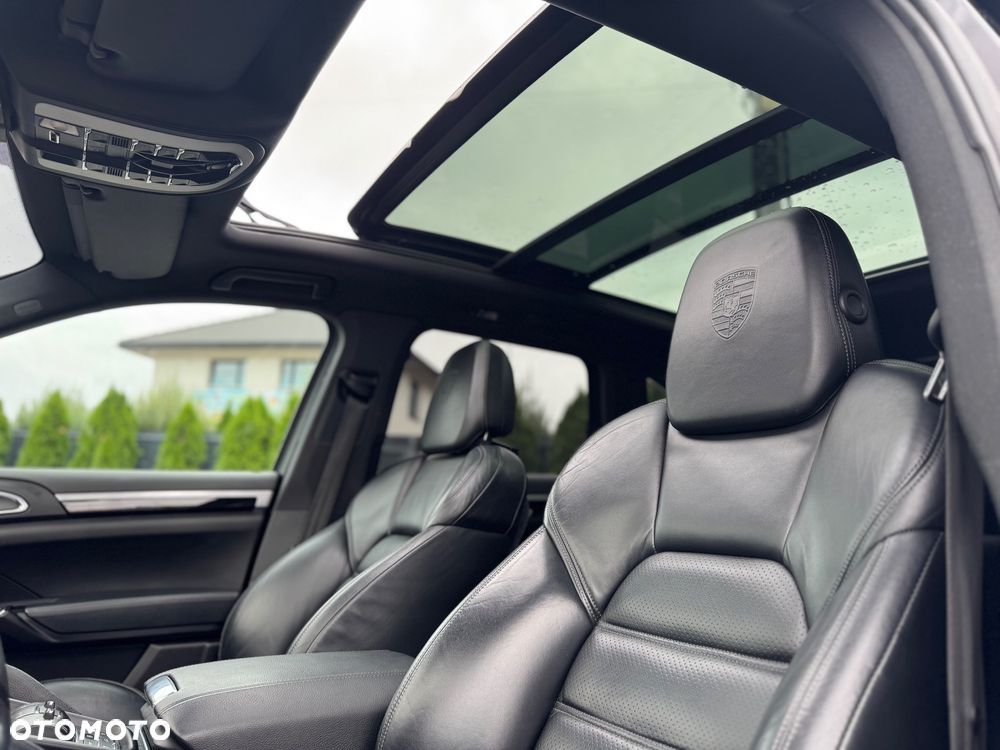 Porsche Cayenne - 14