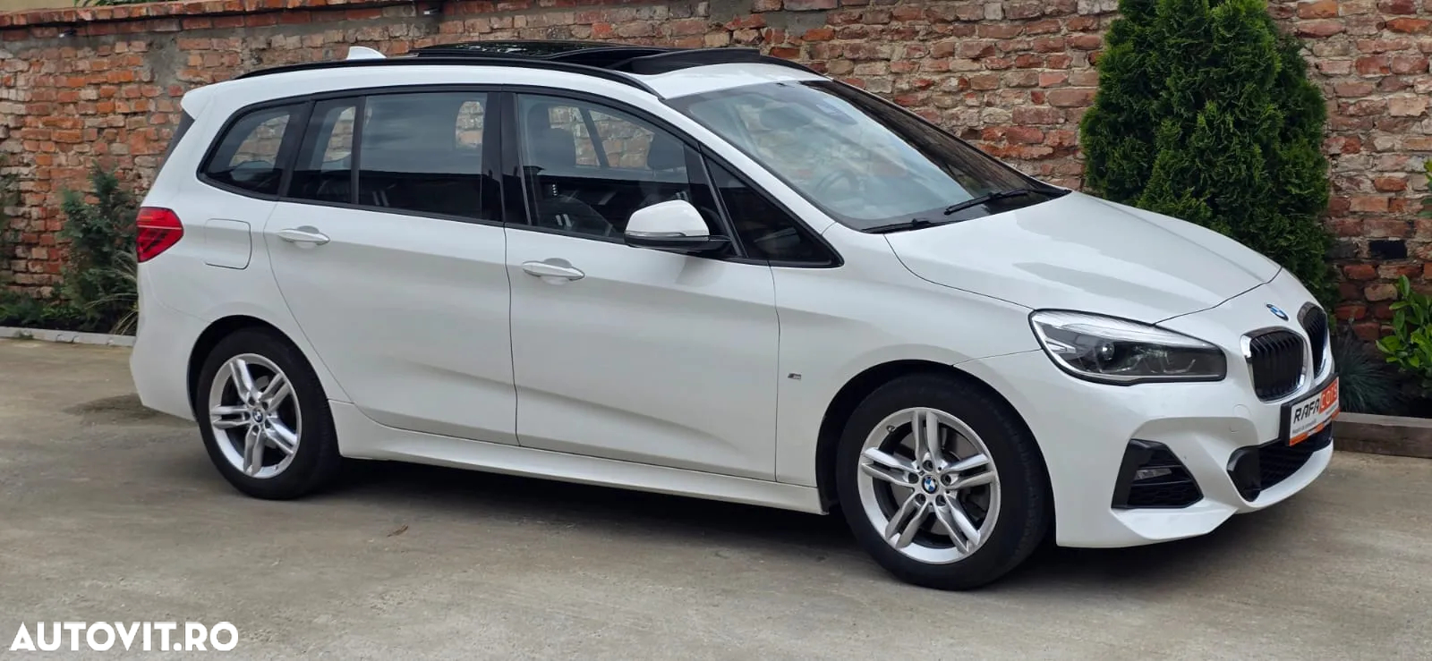 BMW Seria 2 220i AT - 11