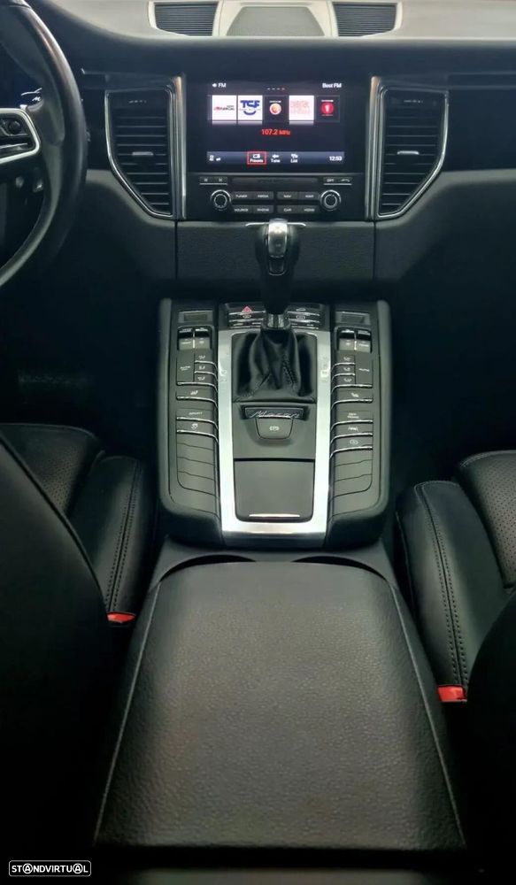 Porsche Macan - 31