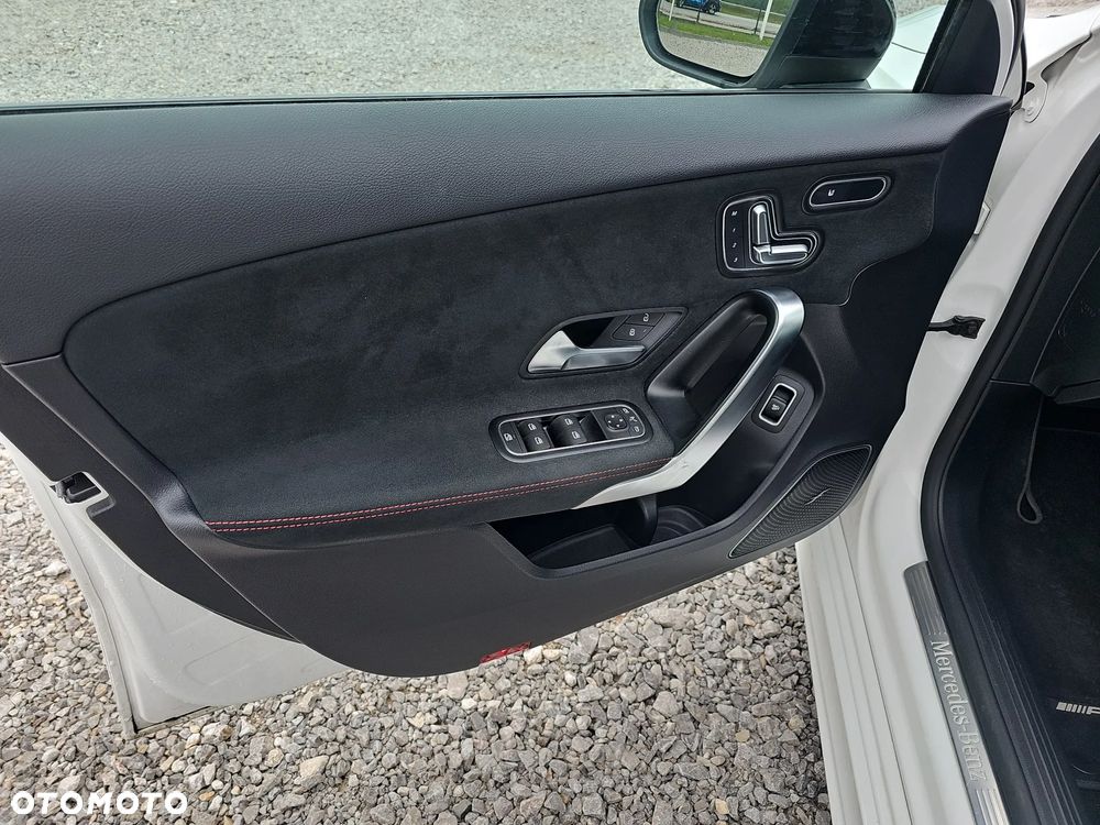 Mercedes-Benz Klasa A 200 4-Matic AMG Line 8G-DCT - 27