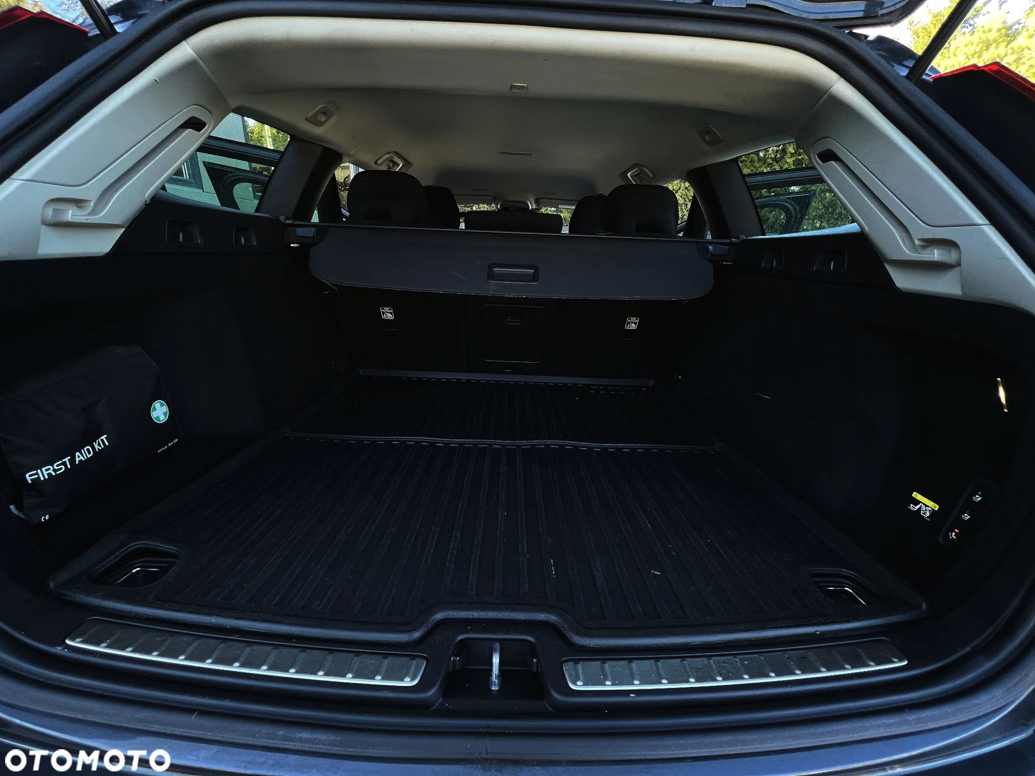 Volvo V60 D4 Momentum - 19